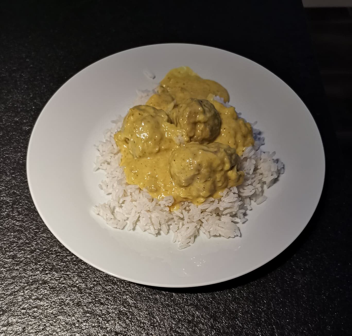 Danish Meatballs in Curry Sauce