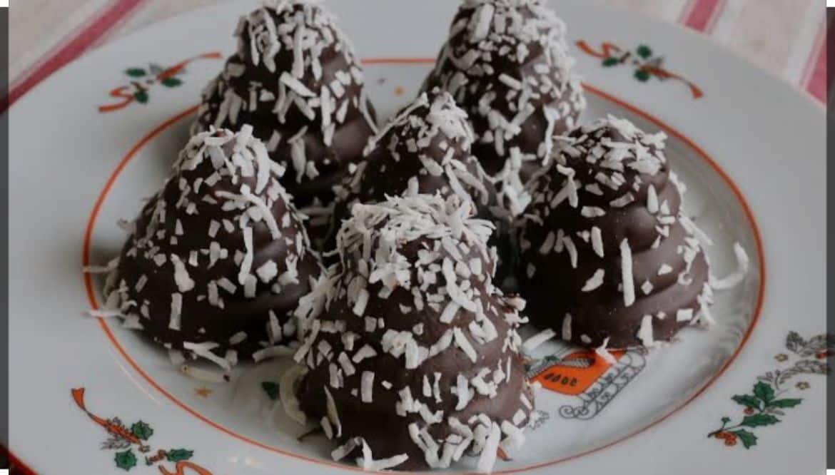 Recipe Flødeboller (Chocolate-coated Marshmallow Treats)