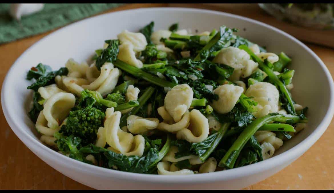 Orecchiette con Cime di Rapa (Orecchiette with Turnip Tops)